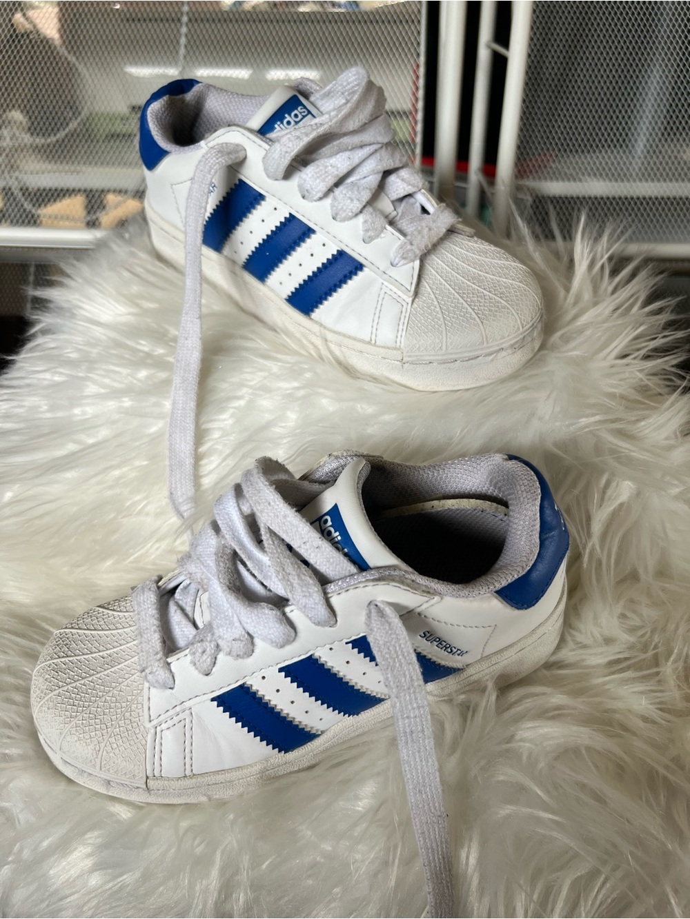 adidas Kids White & Blue Classic Shell-Toe Sneakers